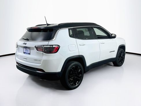 Used 2022 Jeep Compass Limited AWD/4WD image 5
