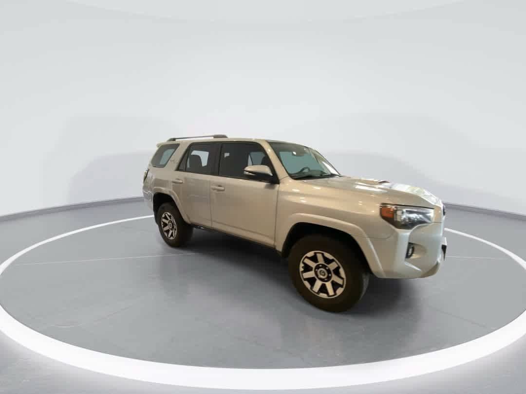Used 2021 Toyota 4Runner TRD Off-Road Premium AWD/4WD image 2