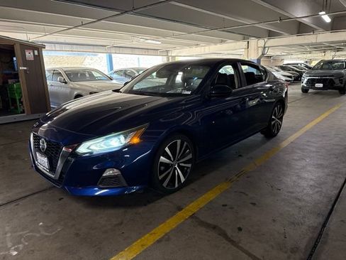 Used 2019 Nissan Altima 2.5 SR FWD image 1