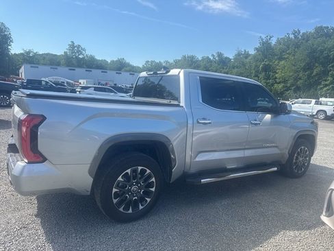 Used 2024 Toyota Tundra Limited AWD/4WD image 8