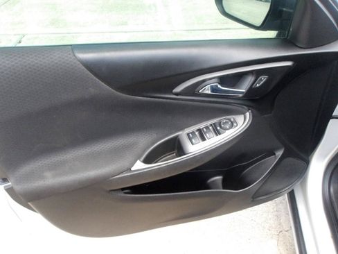 Used 2018 Chevrolet Malibu LS FWD image 18
