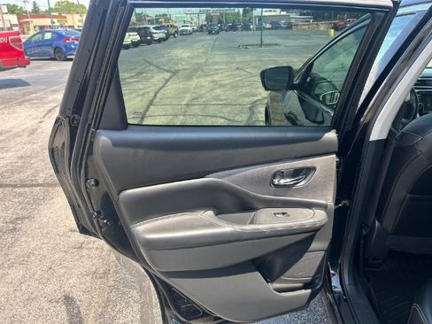 Used 2020 Nissan Murano SL w/ Moonroof Package AWD/4WD image 13