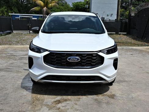 Used 2023 Ford Escape ST-Line w/ Cold Weather Package FWD image 2