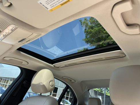 Used 2019 Mercedes-Benz C 300 Sedan image 37