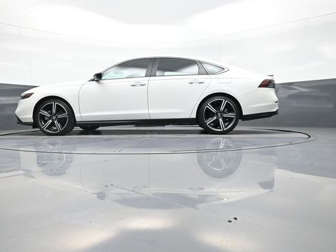 Certified 2023 Honda Accord Sport image 32