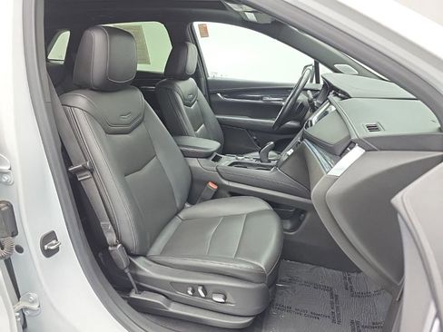 Used 2022 Cadillac XT5 Premium Luxury AWD/4WD image 47