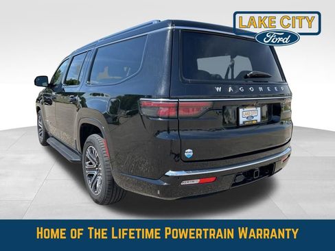 Used 2024 Jeep Wagoneer L Series II AWD/4WD image 3