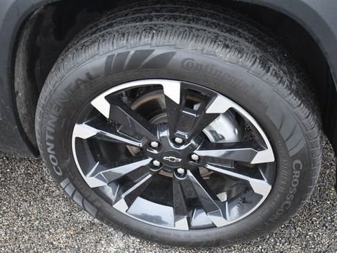 Certified 2025 Chevrolet Equinox RS w/ Safety and Technology Package FWD image 12