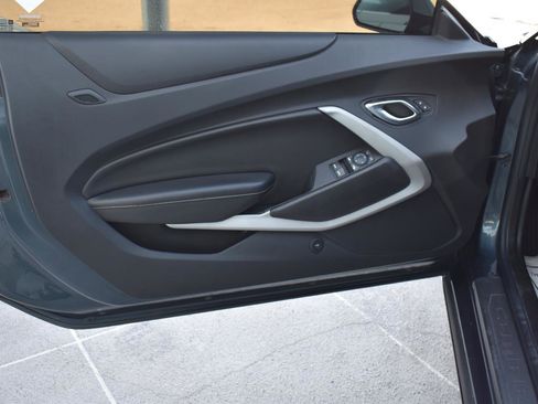 Used 2020 Chevrolet Camaro LT image 17