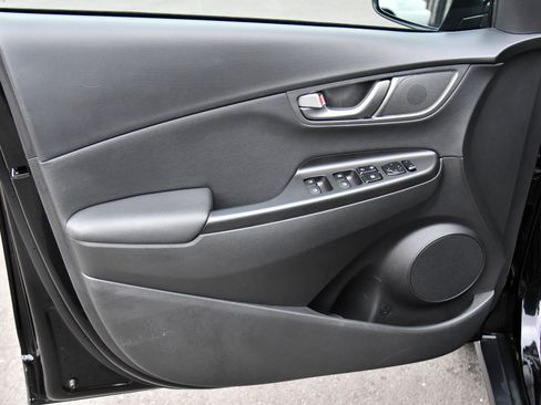 Used 2021 Hyundai Kona Limited FWD image 14