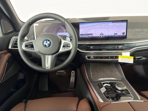 Used 2026 BMW X5 sDrive40i w/ M Sport Package RWD image 25