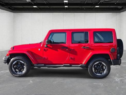 Used 2014 Jeep Wrangler Unlimited Sahara AWD/4WD image 2