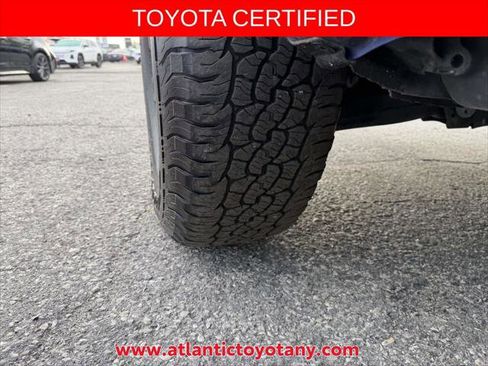 Certified 2024 Toyota Tacoma TRD Off-Road AWD/4WD image 32