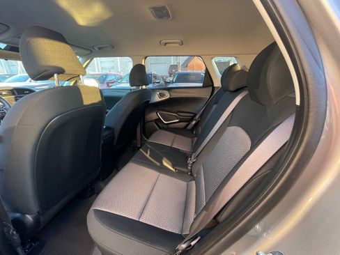 Used 2025 Kia Soul LX w/ LX Technology Package image 23