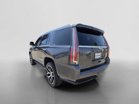 Used 2016 Cadillac Escalade Platinum AWD/4WD image 3