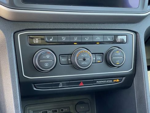 Used 2021 Volkswagen Atlas SE w/ Panoramic Sunroof Package FWD image 15