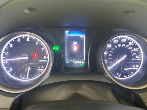 Used 2024 Toyota Camry SE w/ Cold Weather Package FWD image 18