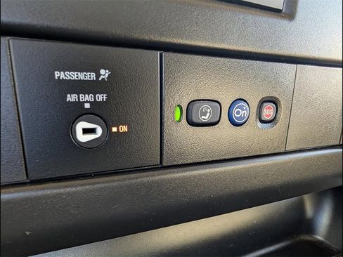 Used 2023 GMC Savana 2500 w/ Driver Convenience Package image 17