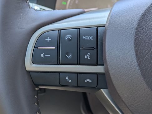 Used 2017 Lexus ES 350 w/ Luxury Package FWD image 23