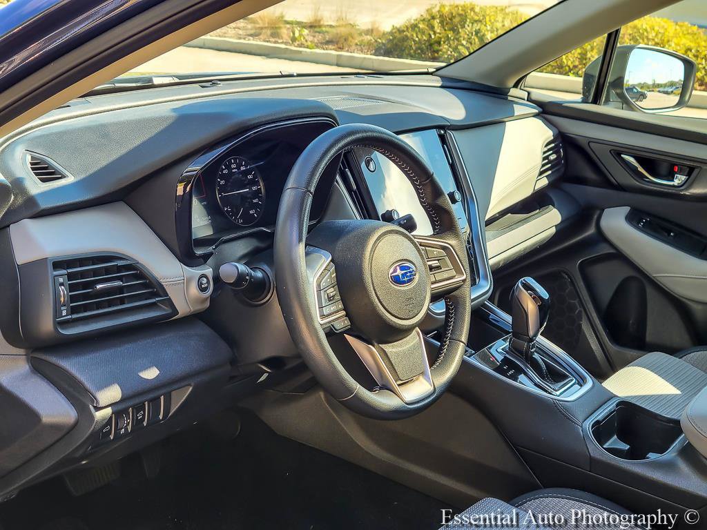 Used 2025 Subaru Outback Premium AWD/4WD image 9
