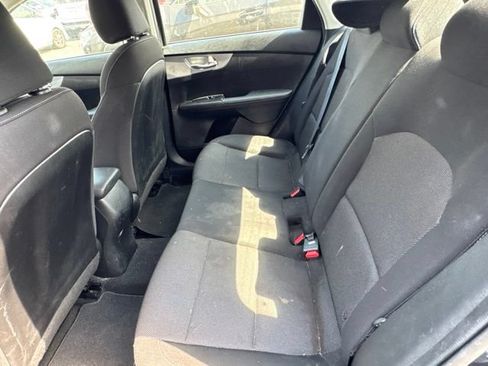 Used 2023 Kia Forte LXS w/ LXS Technology Package FWD image 11