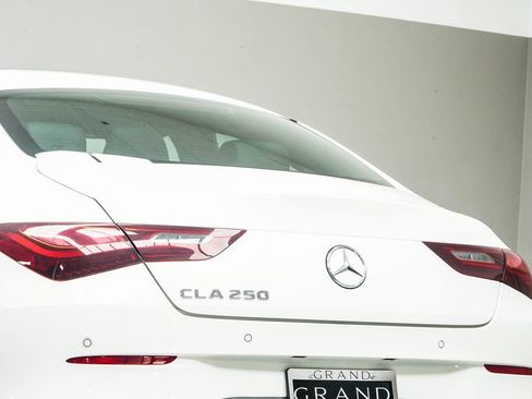 Used 2025 Mercedes-Benz CLA 250 image 13