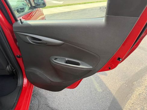 Used 2018 Chevrolet Spark LT FWD image 17