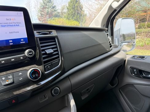 Used 2020 Ford Transit 150 Low Roof AWD image 37