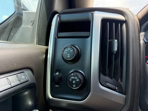 Used 2015 GMC Sierra 1500 SLT w/ SLT Crew Cab Value Package AWD/4WD image 17