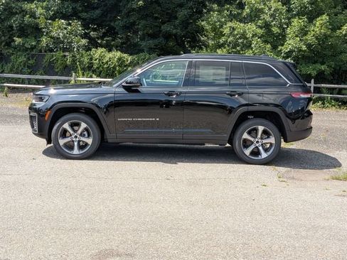 New 2026 Jeep Grand Cherokee Limited AWD/4WD image 6