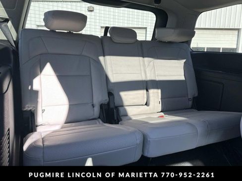 New 2026 Lincoln Navigator Reserve image 15