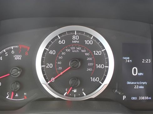 Used 2022 Toyota Corolla SE image 16