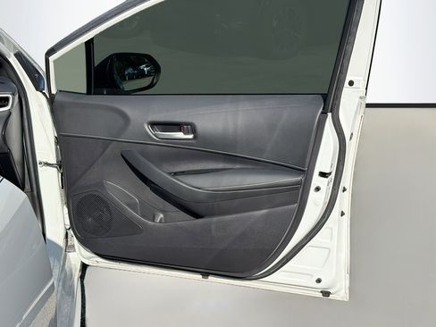 Used 2023 Toyota Corolla SE w/ SE Premium Package image 41