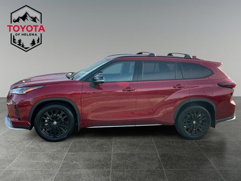 New 2026 Toyota Highlander XSE image 2