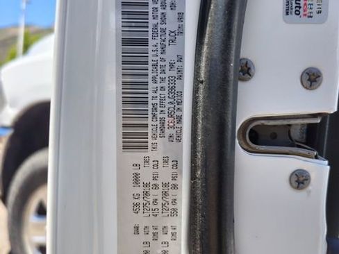 Used 2018 RAM 2500 Tradesman w/ Chrome Appearance Group AWD/4WD image 6