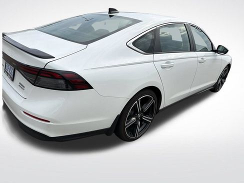 Used 2024 Honda Accord Sport image 5