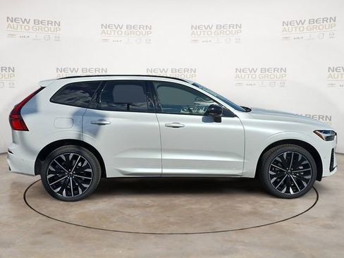 New 2026 Volvo XC60 T8 Ultra w/ Protection Package Premier AWD/4WD image 6