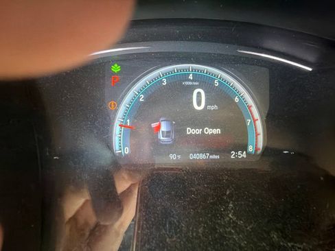 Used 2018 Honda Civic EX-T image 11