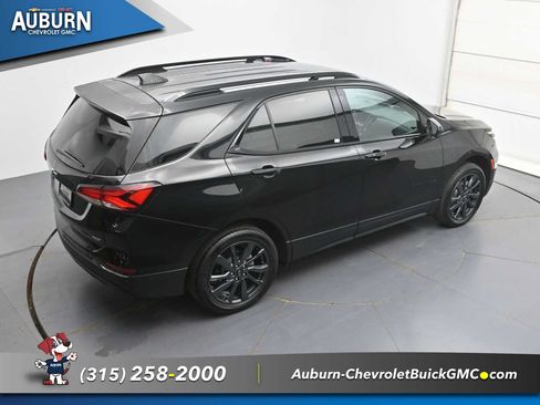 Used 2023 Chevrolet Equinox RS AWD/4WD image 32