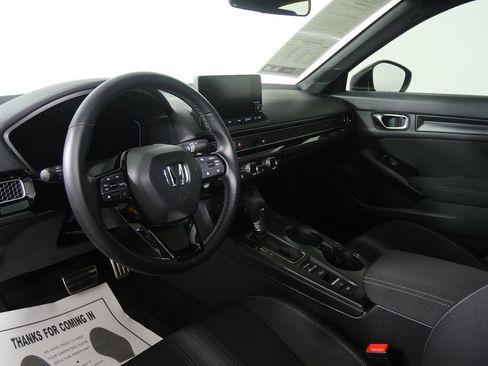 Used 2025 Honda Civic Sport image 12