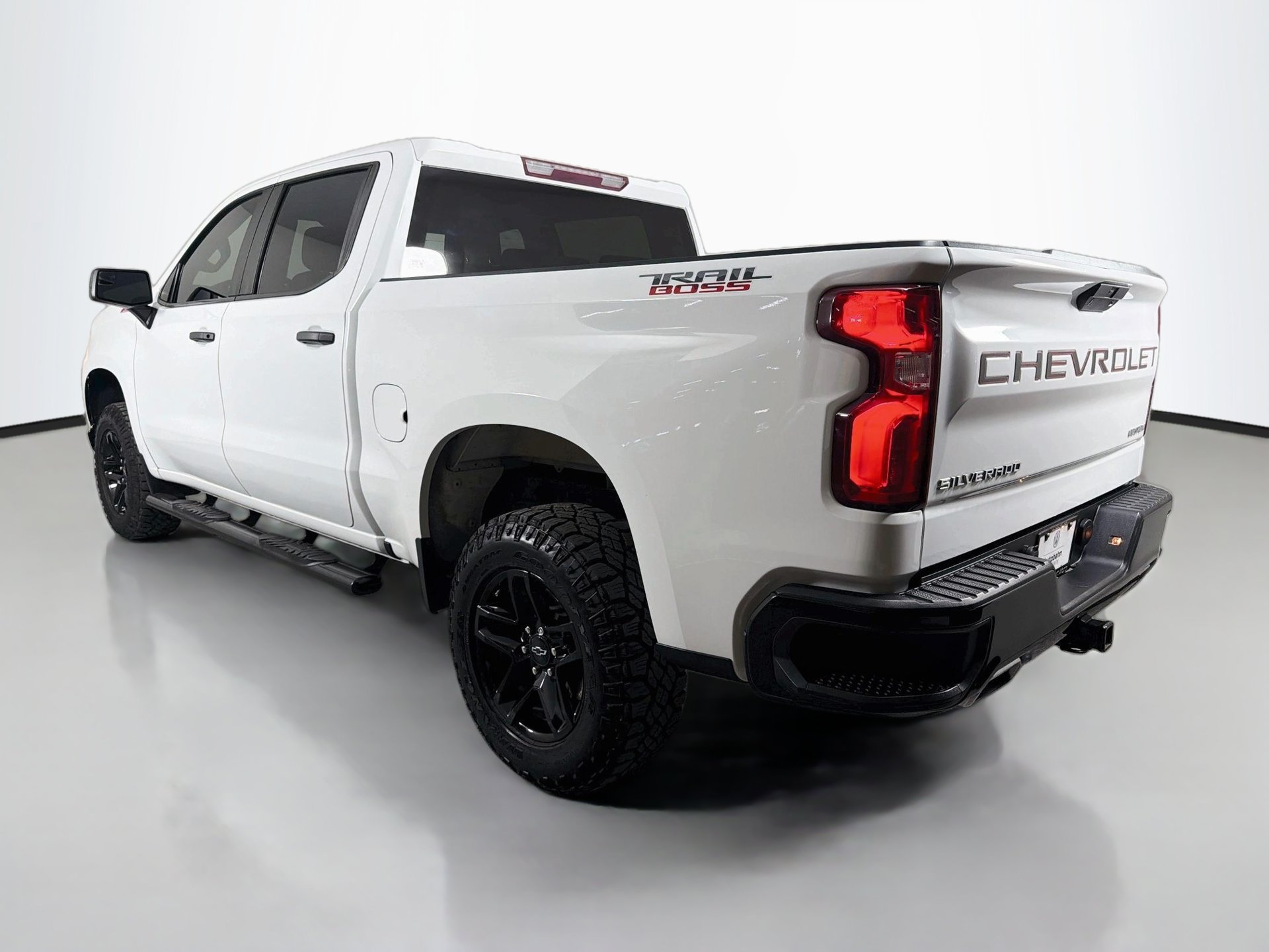 Used 2021 Chevrolet Silverado 1500 Custom Trail Boss AWD/4WD image 7