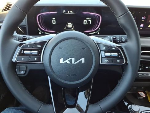 New 2026 Kia Seltos S FWD image 25