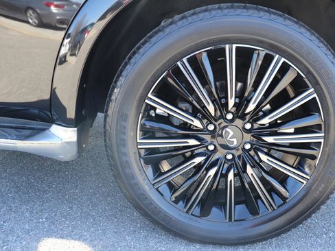 Used 2019 INFINITI QX80 Limited w/ All-Season Package image 24