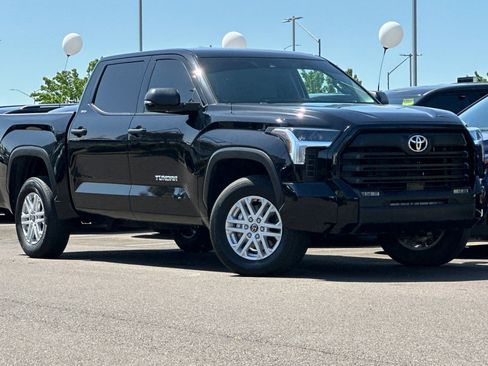 Used 2024 Toyota Tundra SR5 w/ SR5 Convenience Package AWD/4WD image 2