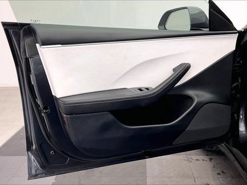 Used 2025 Tesla Model 3 Long Range RWD image 26