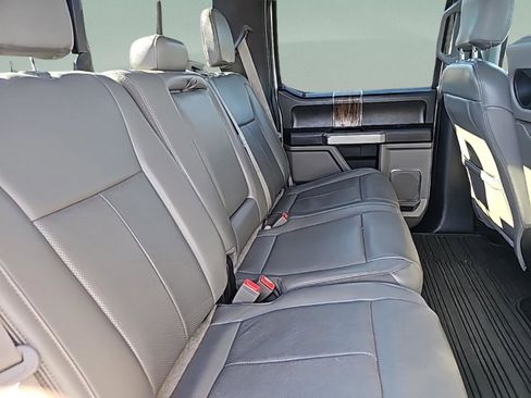 Used 2019 Ford F150 Lariat image 34