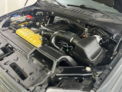 Used 2016 Ford F150 XLT w/ Equipment Group 302A Luxury image 11