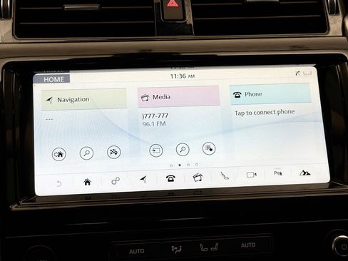 Used 2017 Land Rover Discovery HSE Luxury image 9