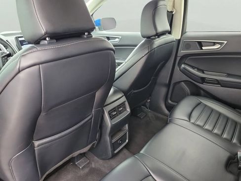 Used 2024 Ford Edge SEL AWD/4WD image 16