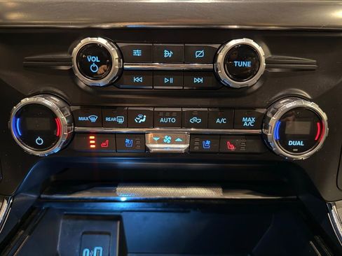 Used 2021 Ford F150 Lariat image 26